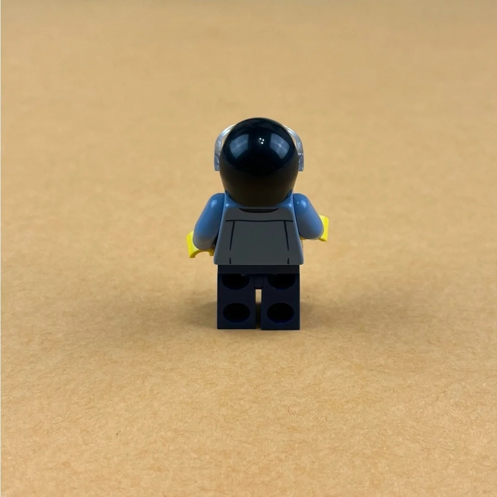 LEGO 1970 Dodge Charger R/T Driver Minifigure- 75893 sc072 2”